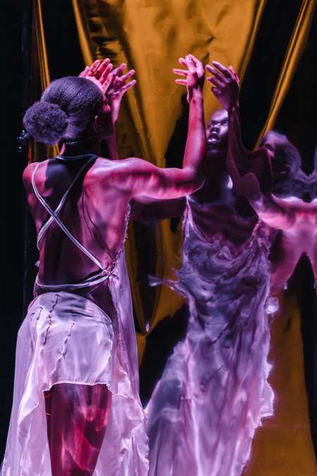  Ebun Sodipo in Theater Kikker by Lisanne Lentink